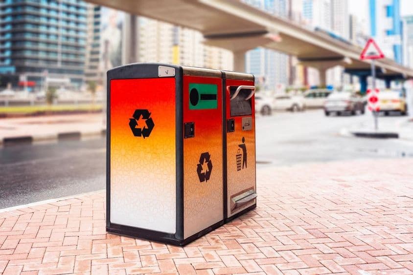 迪拜分类垃圾桶