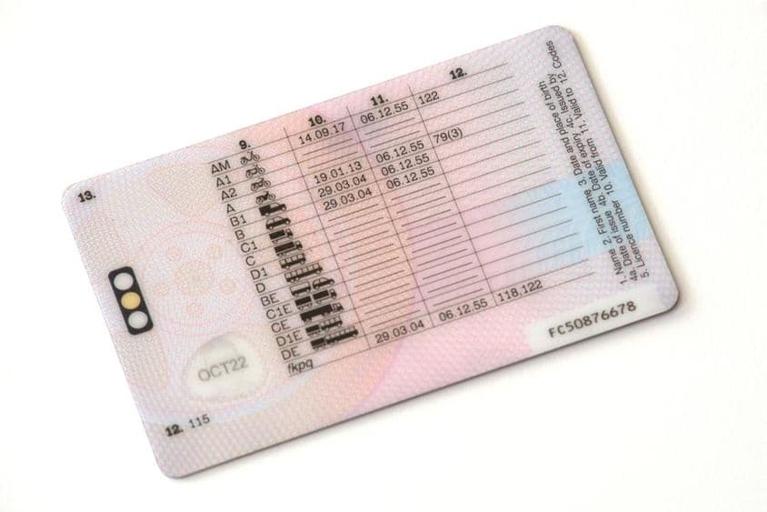 驾驶执照的背面