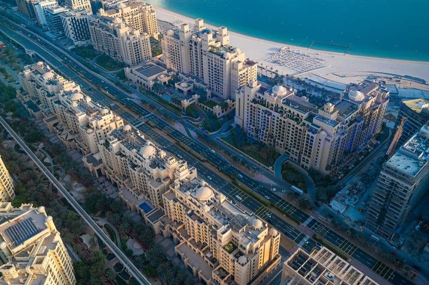 朱美拉棕榈岛建筑鸟瞰图。