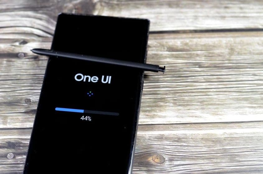 三星旗舰智能手机,Galaxy AI One UI 更新。