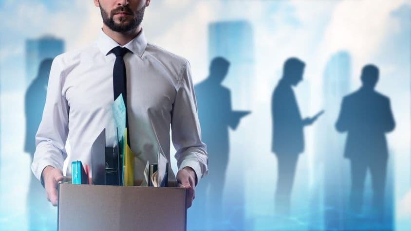 开始工作的人的剪影。