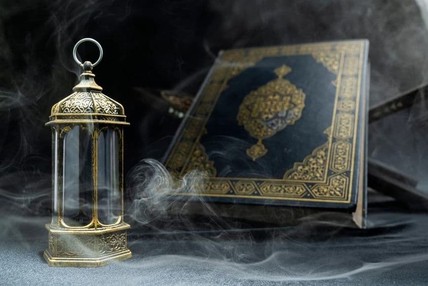阿拉伯灯笼与古兰经