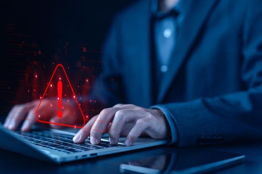 网络攻击警告符号。