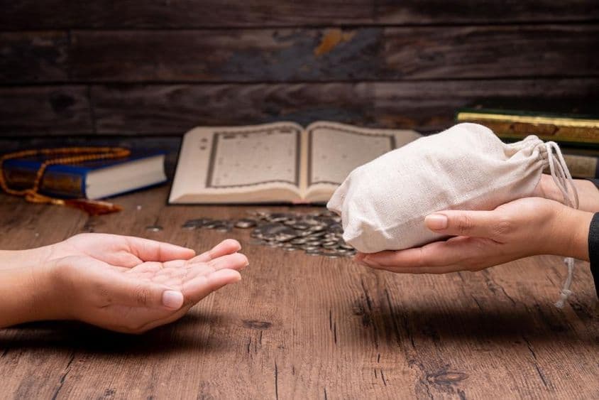 穆斯林帮助贫困和有需要的人