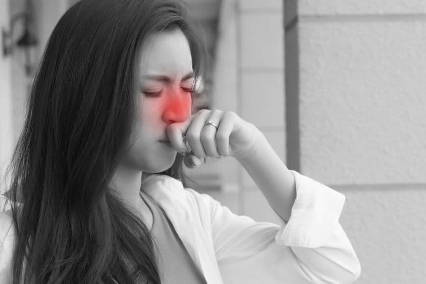 感染流感的年轻成年亚洲女性。