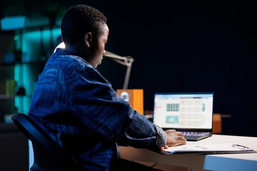 在线金融及外汇交易。