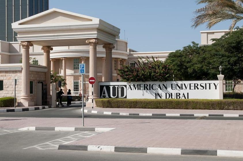 迪拜,阿拉伯联合酋长国,美国大学。