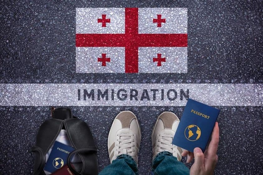 携带包和护照去格鲁吉亚旅行