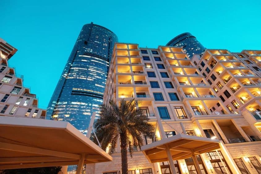 阿布扎比,阿联酋:现代住宅建筑。