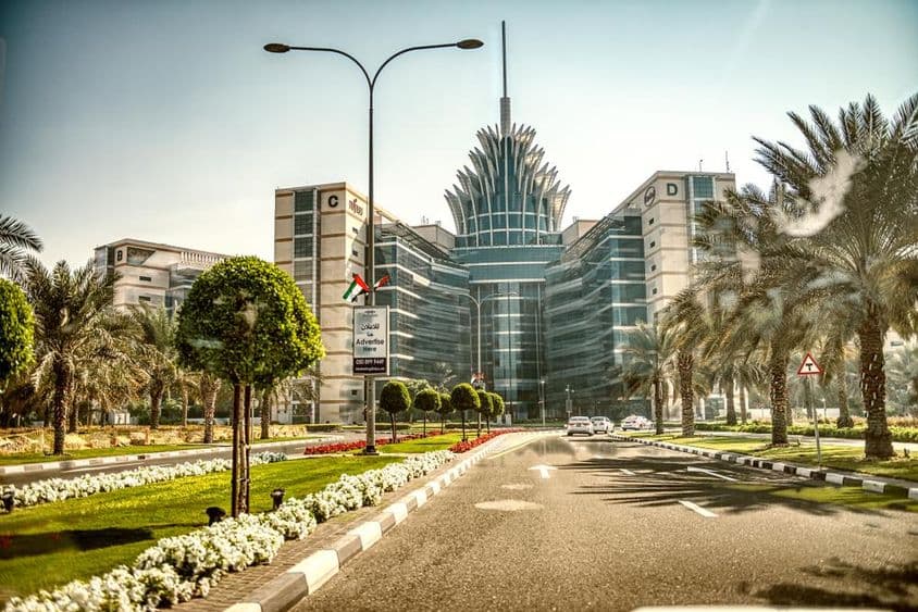 迪拜学术城的中心是硅谷绿洲的建筑物。