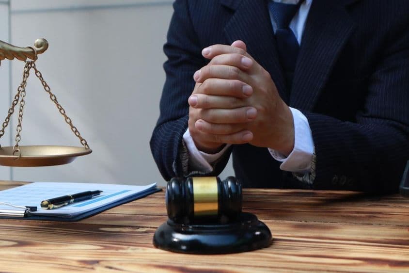 律师提供法律建议