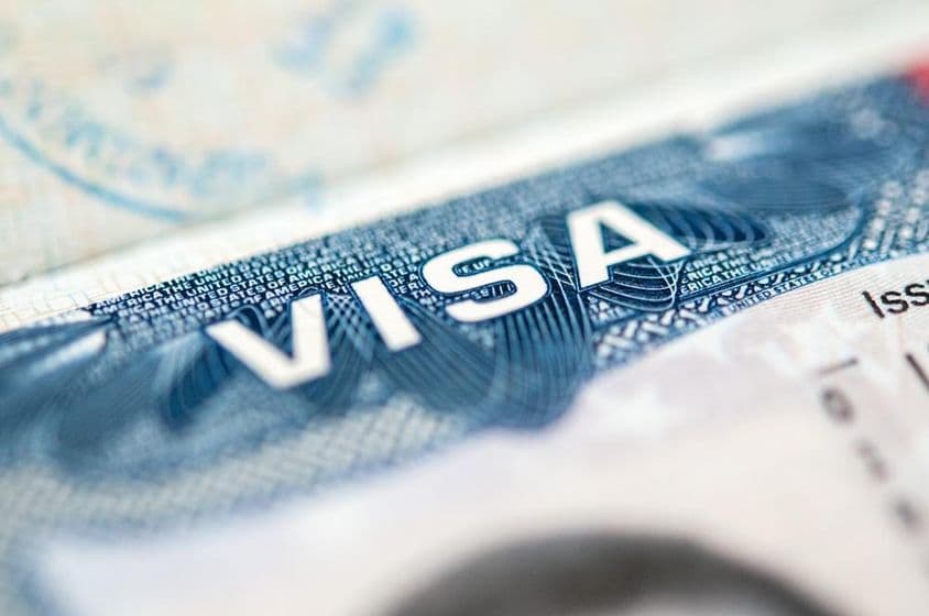 护照页面上的美国签证盖章