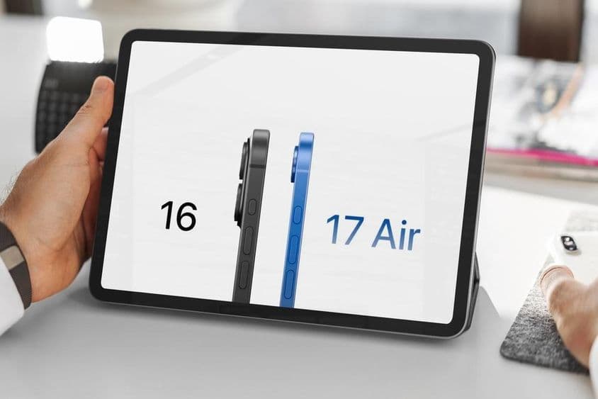 商人用平板比较iPhone 16和iPhone 17。