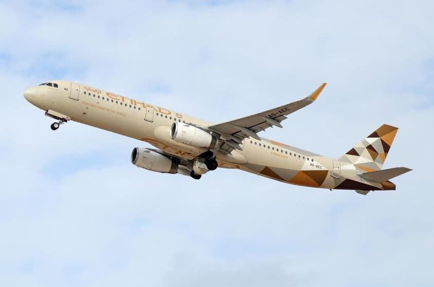 空客A321-231 - 阿提哈德航空起飞后。