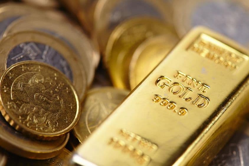 金币和金条。