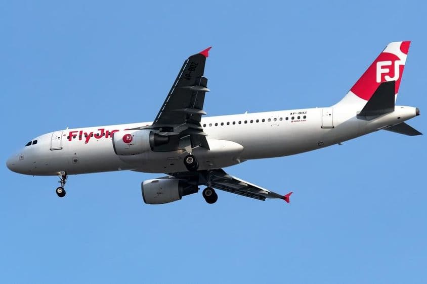 Fly Jinnah的新租Airbus A320飞机开始首飞。
