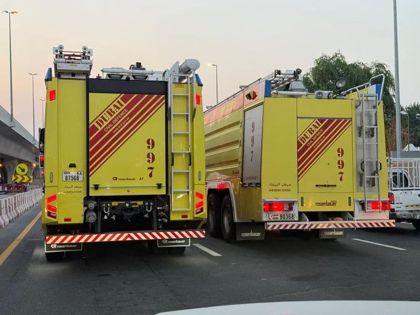 迪拜民防,消防车。