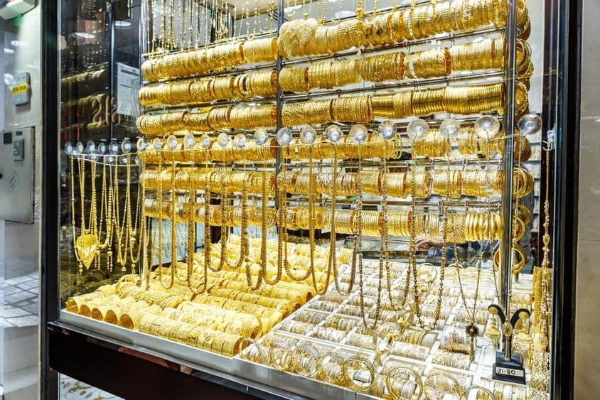 杜拜黄金市场的金店橱窗
