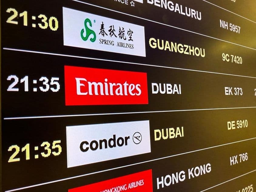 机场的航班指示板