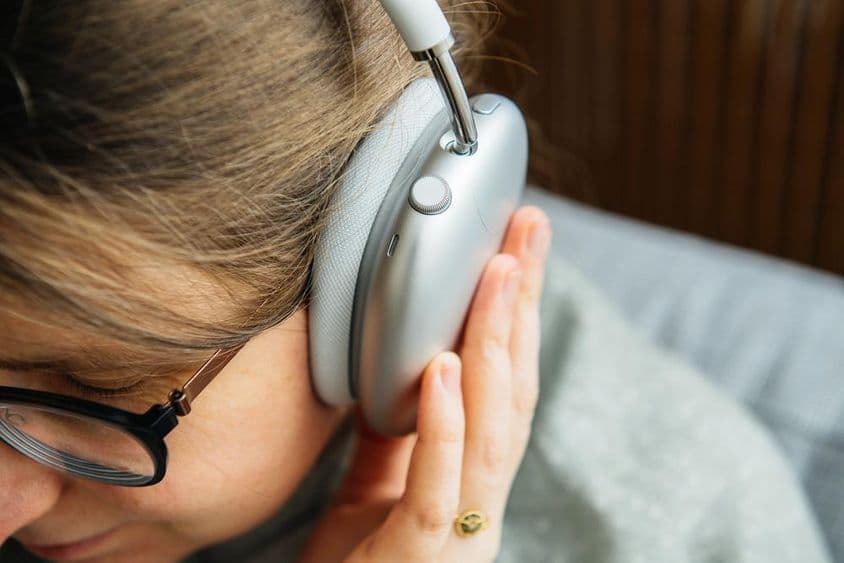 耳罩式耳机,AirPods Max