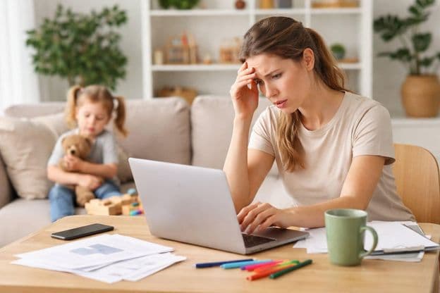 在家带孩子办公