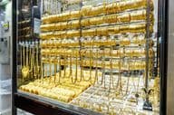 迪拜城市的金市黄金商店展示
