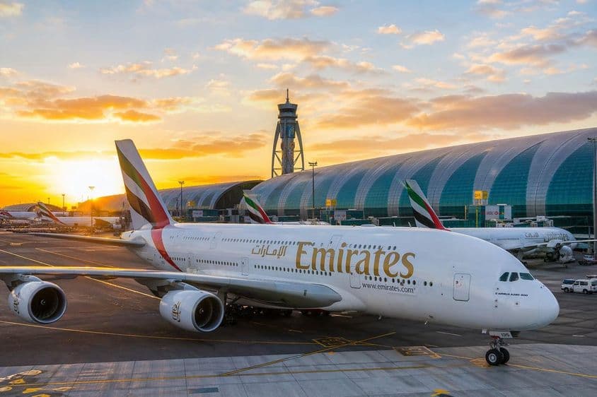 迪拜机场日落景象